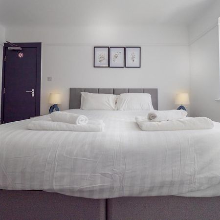 3Br Haven Retreat In Wallasey With Free Street Parking Екстериор снимка
