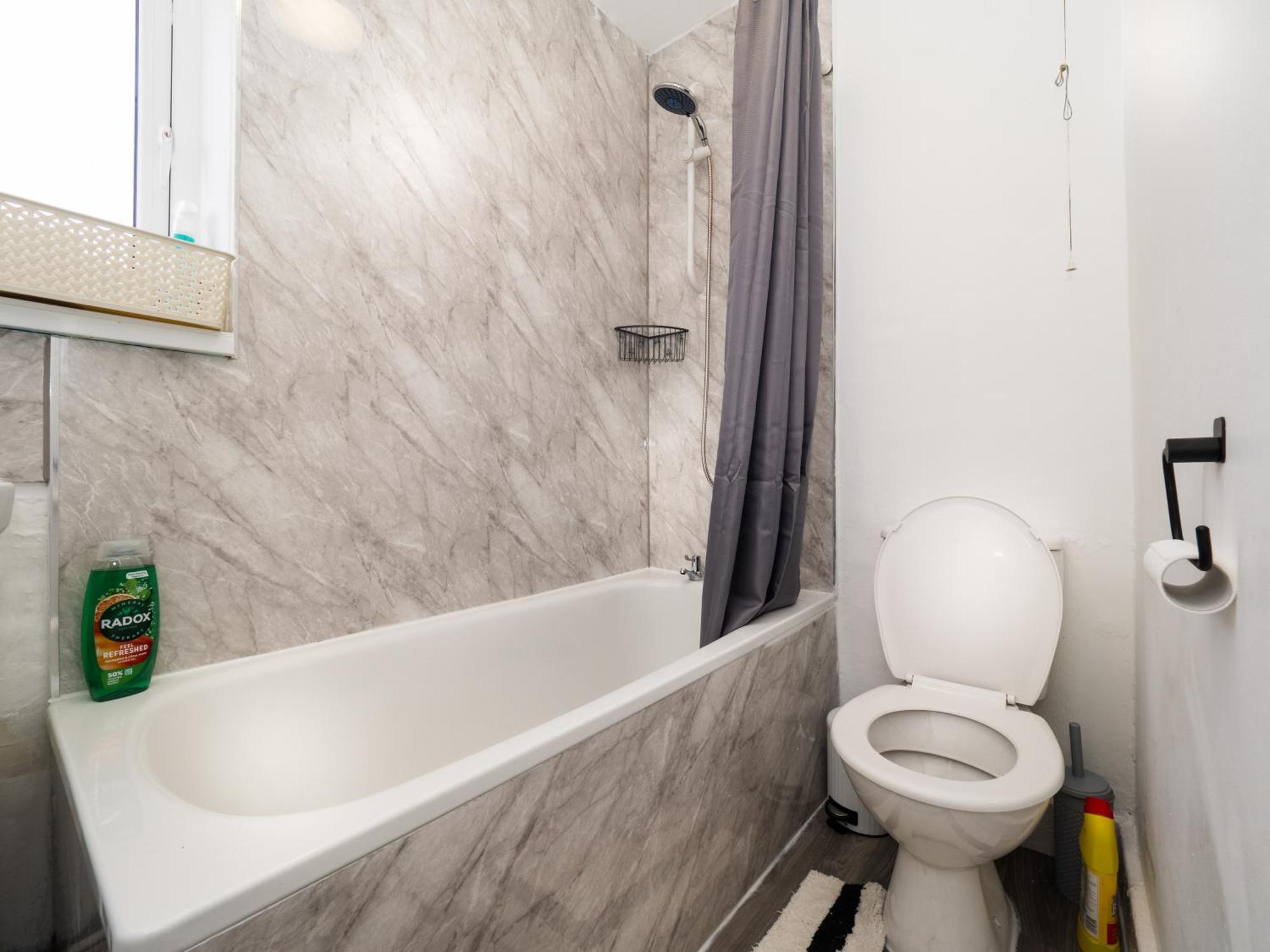 3Br Haven Retreat In Wallasey With Free Street Parking Екстериор снимка