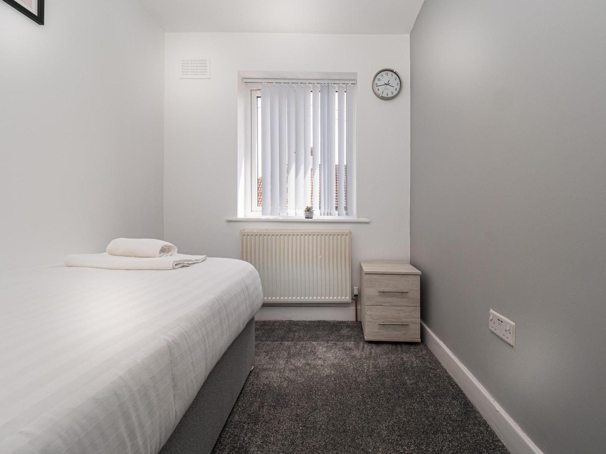 3Br Haven Retreat In Wallasey With Free Street Parking Екстериор снимка